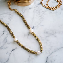 Load image into Gallery viewer, Naiva necklaces